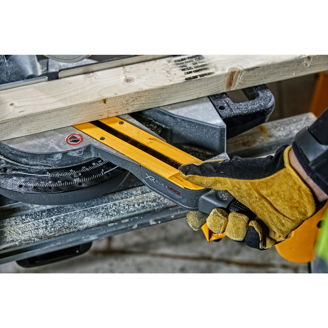 Mynd af DEWALT 54V XPS Geirungssög 216mm - 2 X 6Ah rafhlöður