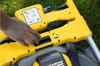 Mynd af DeWalt 54V XR FLEXVOLT sláttuvél m. drifi